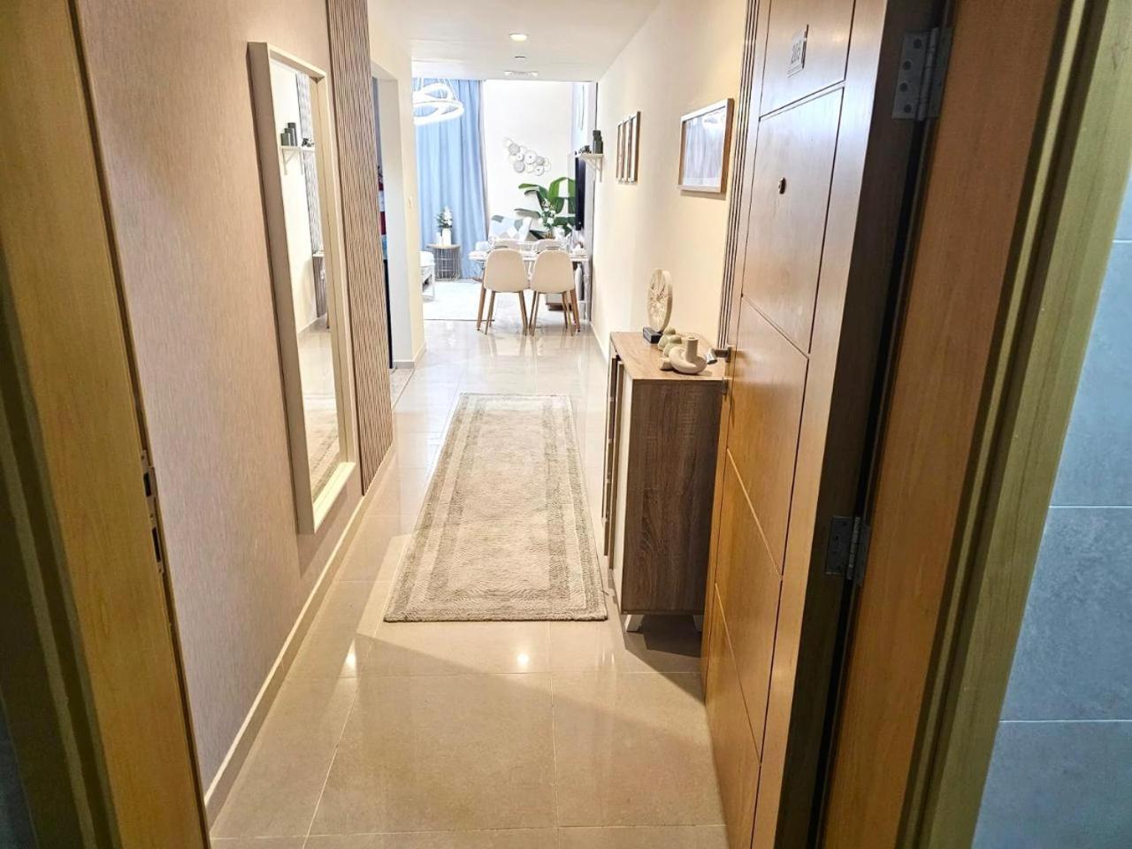 Deluxe 1bhk In Jvc, Self Check In !